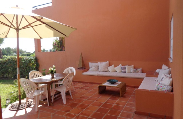 Villa in first line, garden, barbecue, ideal for families.