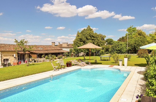 Villa in Saint-Eutrope-de-Born with Pool