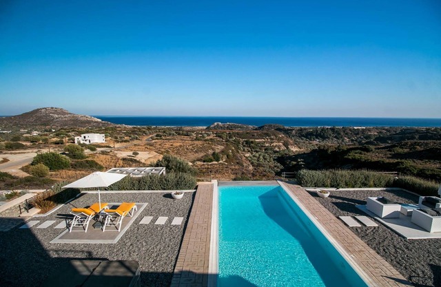 Villa in Kokkinagkremos with Infinity Pool
