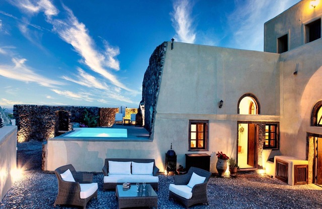 Villa in Megalochori with Private Pool