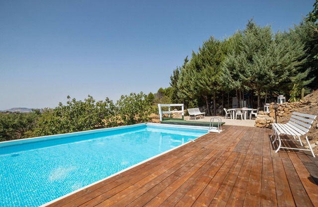 Villa in Nissoria with Private Pool