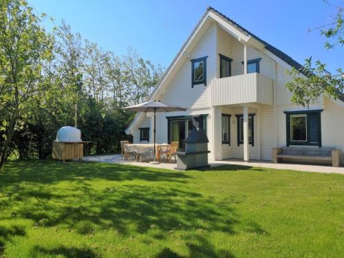 Villa in Oostkapelle with barbecue