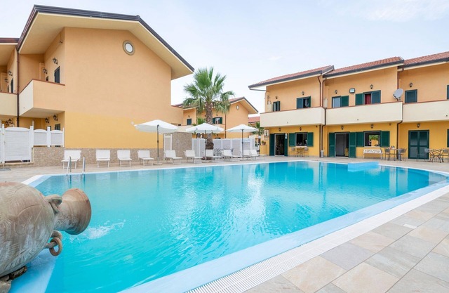 Villa in Paestum near Golden Sand Beach