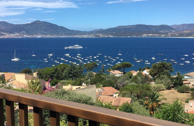 Villa in Porticcio with pool and exceptional view of the gulf