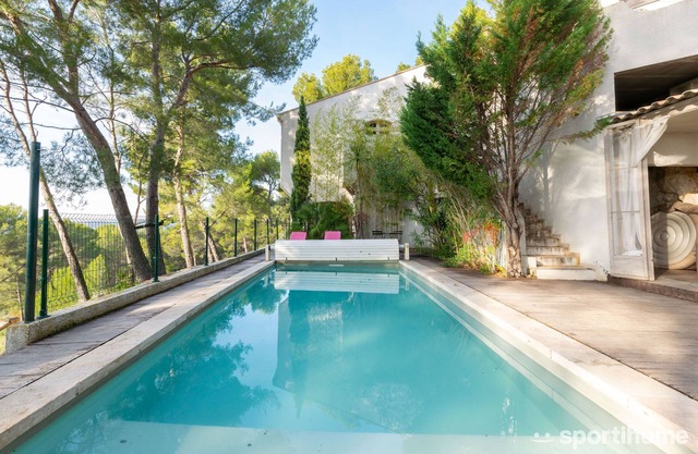 Villa in Provence: Hollyday, Week End with friends, meetings: close to Marseille