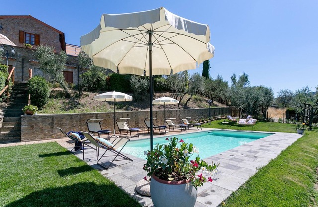 Villa in Umbria with Pool near Lake Trasimeno
