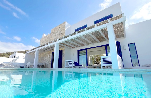 Villa Itaca - Panoramic sea views & heated pool