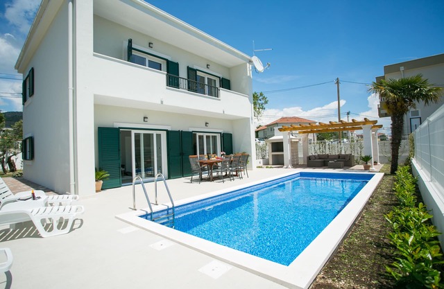Villa Iva with swimming pool
