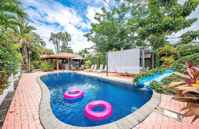 Villa Jaco Sol 4 bdr resort & pool near the beach