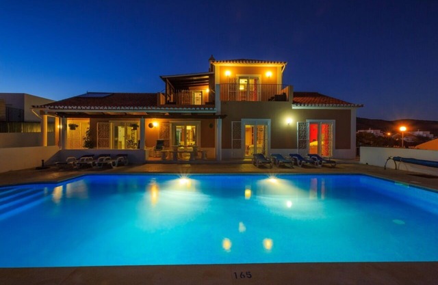 Villa Kambu - High Standard modern villa in Quelfes