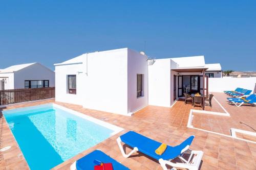 Villa Kanak by Villa Plus