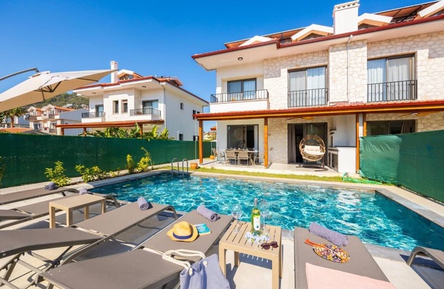 Villa Karya - Five Bedroom Villa, Sleeps 10