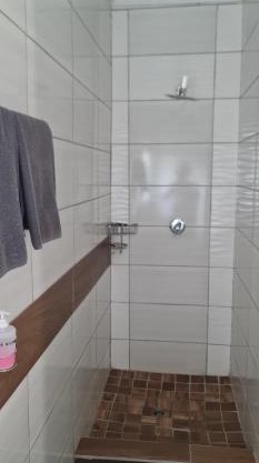 Villa king quest house