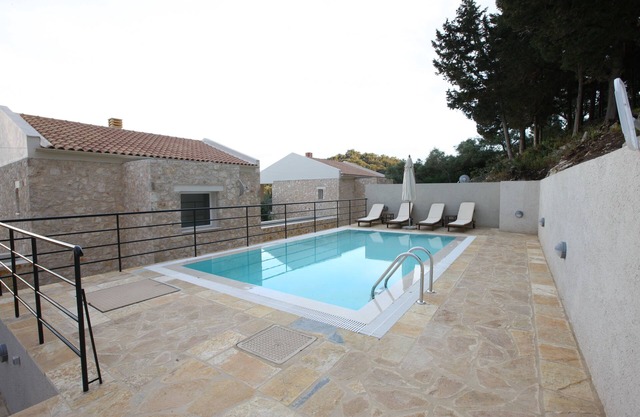 VILLA KLEIO, 2BEDROOM VILLA IN LOGGOS, PAXOS