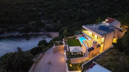 Villa Kukurina - luxury service with view