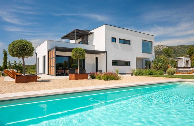 Villa La Boheme with Pool