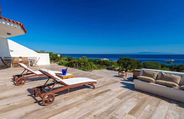 Villa 'La Contredda Portobello' with Sea View, Wi-Fi and Air Conditioning