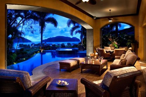 Villa La Perla 4Bdrs Ocean views Los Suenos