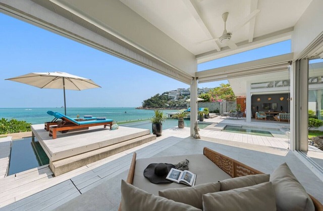 Villa La Playa 4br beachfront getaway