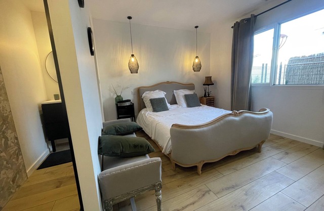 Villa " la quiétude " 4 bedrooms, swimming pool, near the sea