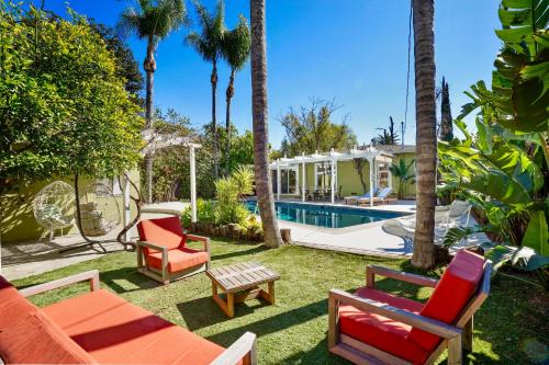 Villa La Verde - Newly Designed 4BR Villa with Pool & Guesthouse by Topanga