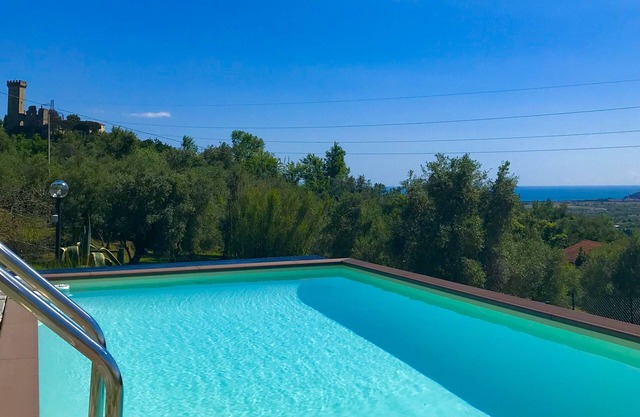 Villa La Vigna with pool for the exclusive use of guests