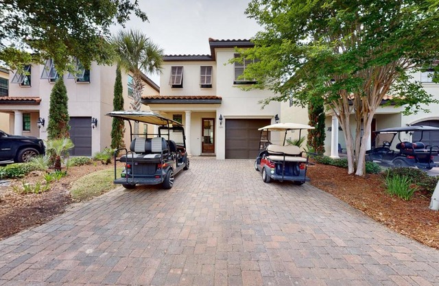 Villa Lago Sandy Feet Retreat