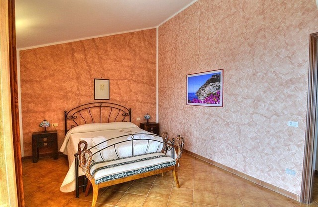 Villa Laila B, fully refundable with voucher*: A pleasant and spacious apartment which faces the sun and the sea, with Free WI-FI.
