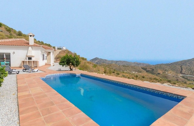 Villa Las Reinas Arenas by Ruralidays