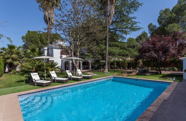 VILLA LATEL