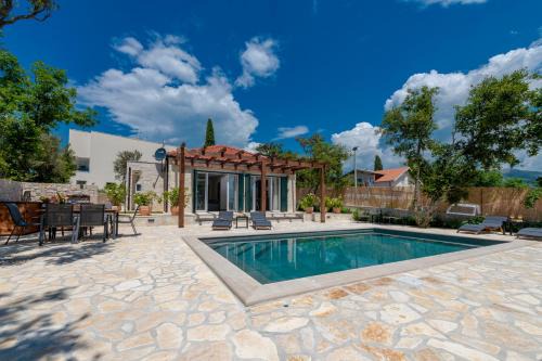 Villa Lazo