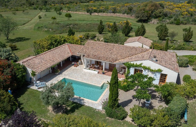 Villa Le Bariole – Luxury villa in the Minervois with panoramic views and heated pool