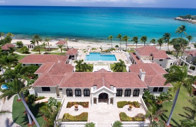 Villa Le Chateau des Palmiers | Beach Front - Located in Magnificent Plum Bay with Private Pool