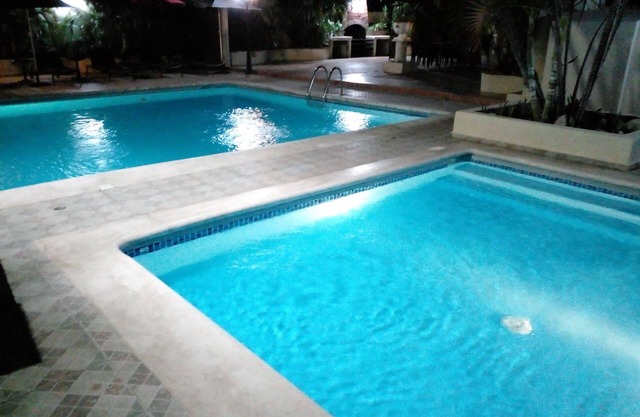 Villa Los Almendros - 2 private pools & tennis & pickle ball