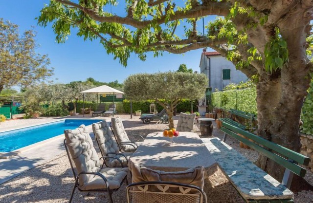 Villa Lucky by Interhome