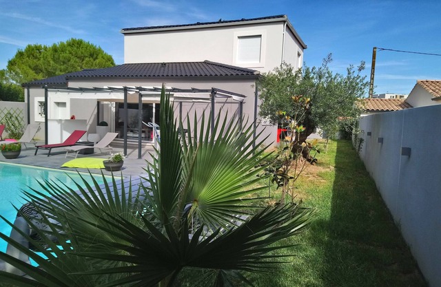 Villa luxury 6/8 people with pool and jacuzzi
