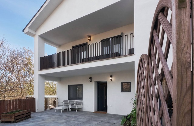 Villa 'Marel' with Mountain View, Wi-Fi and Air Conditioning