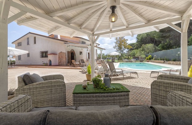 Villa 'Matian' with Private Pool, Wi-Fi and Air Conditioning