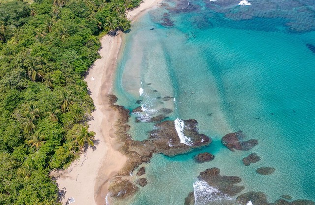 Villa Miagoa - Private Beachfront w/daily cleaning and cook included