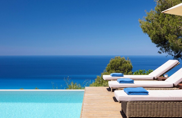 Villa Mirtes with breathtaking sea view,close to Porto Katsiki and Egremni