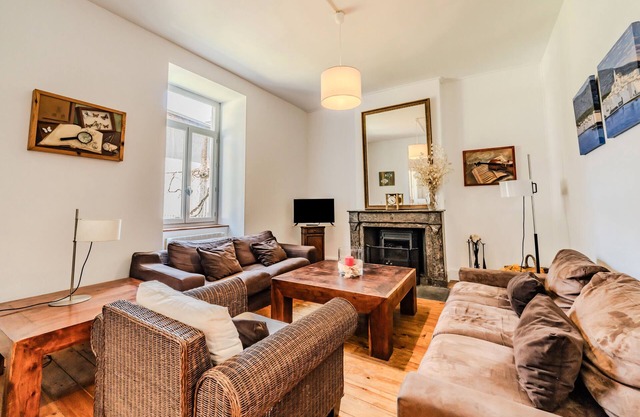Villa Montcalm 4* with Mountain View, 4 Bedrooms, Ski, Thermal Baths & Local Market 80m