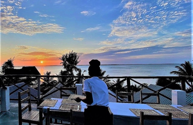 Villa Moza Oceanview 4 Bedrooms- Sleeps up to 10 Adults