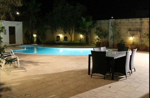 Villa Naxxar Malta - Amazing fully AC, 4 bedroom holiday villa with Private Pool