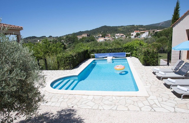 Villa near Carcassonne with Heated Pool