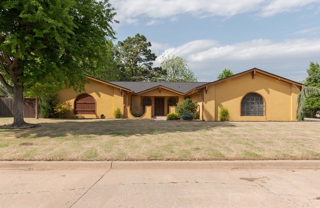 Villa near the Lake S