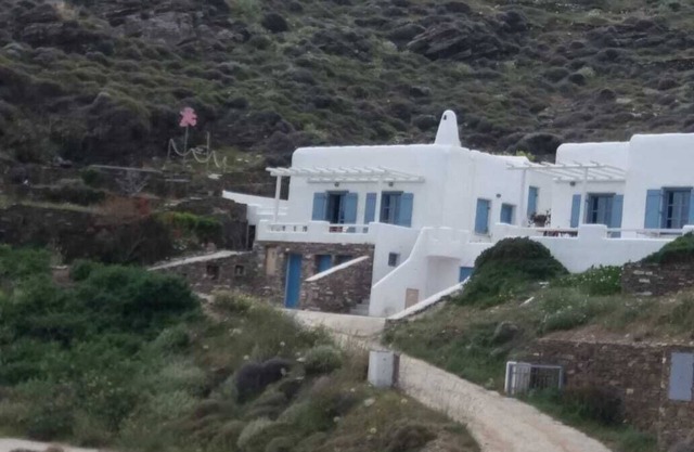 Villa Niloya-100m from the seaside