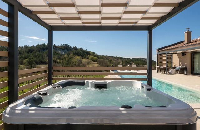 Villa Noeli with Swimming Pool