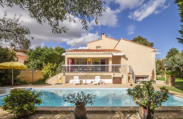 Villa Noria - This holiday home with private pool and 3 bedrooms is a little paradise near Marseille