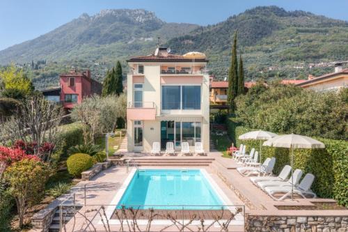 Villa Oleandri, con Piscina privata e Vista Lago