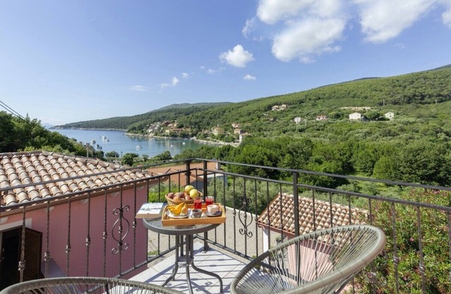 Villa Oliva Vilea in Sveta Marina - Haus für 8 Personen